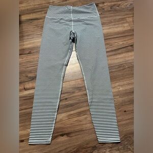 Glyder leggings size medium